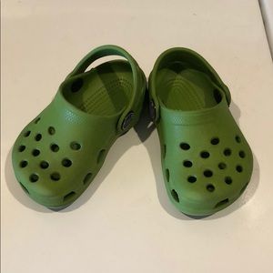 Crocs kids toddler walker 4/5